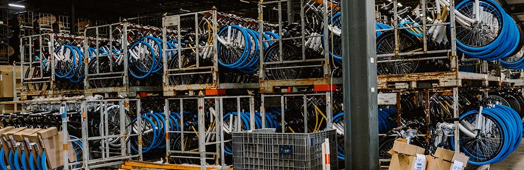 Logistiek uitbesteden of zelf doen? Lees hier de voordelen en nadelen!